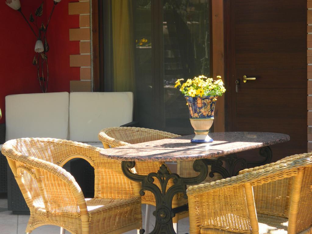 Country Apartments Castel di Decima Exterior photo